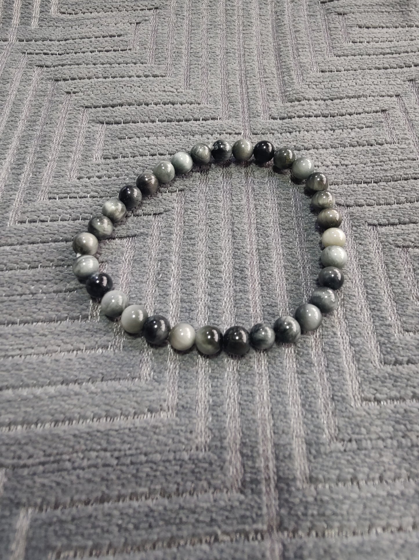 Attract Good Luck and Fortune with Cat's Eye Bracelet (6mm)