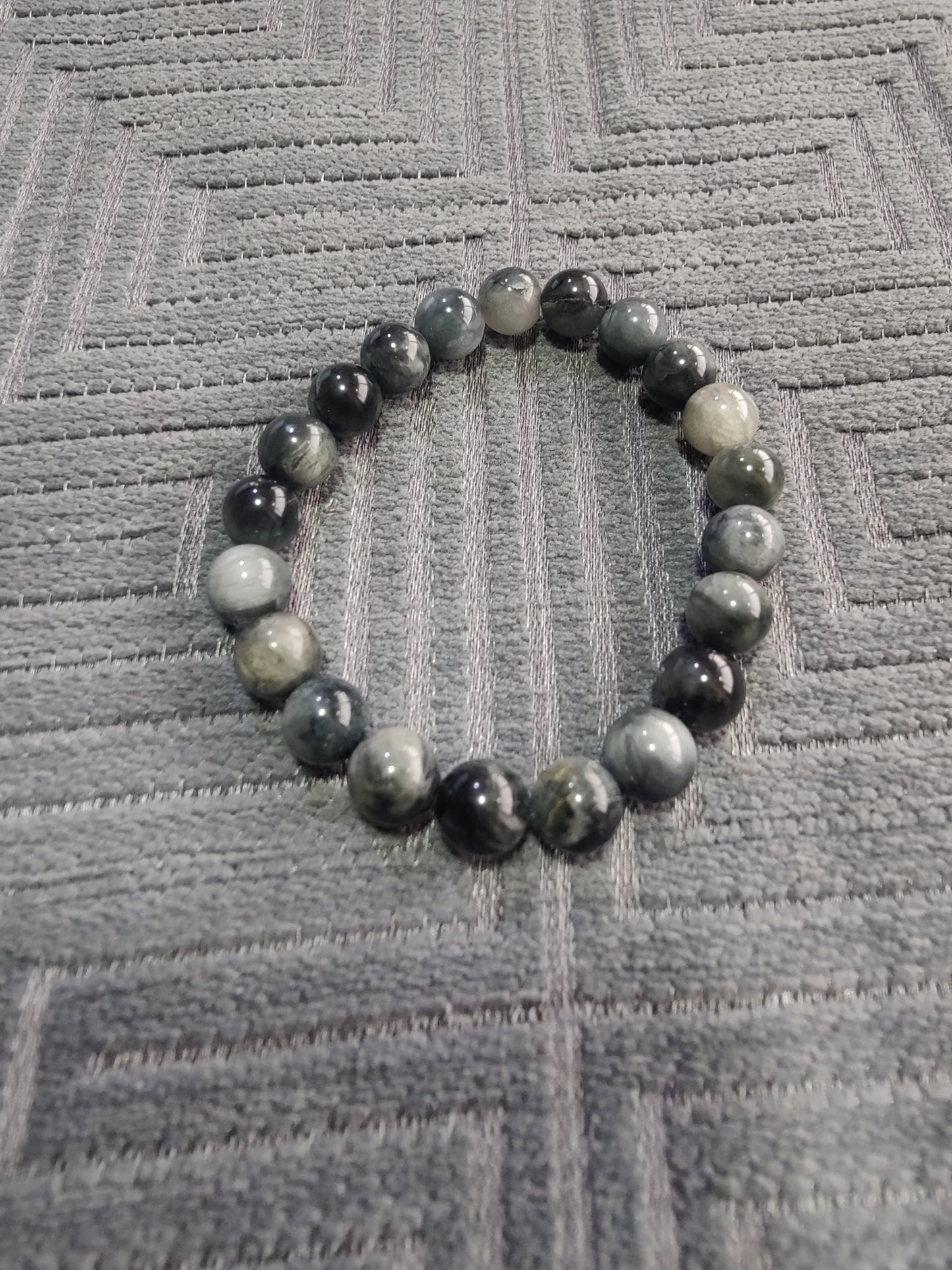 Attract Good Luck and Fortune with Cat's Eye Bracelet (8mm)