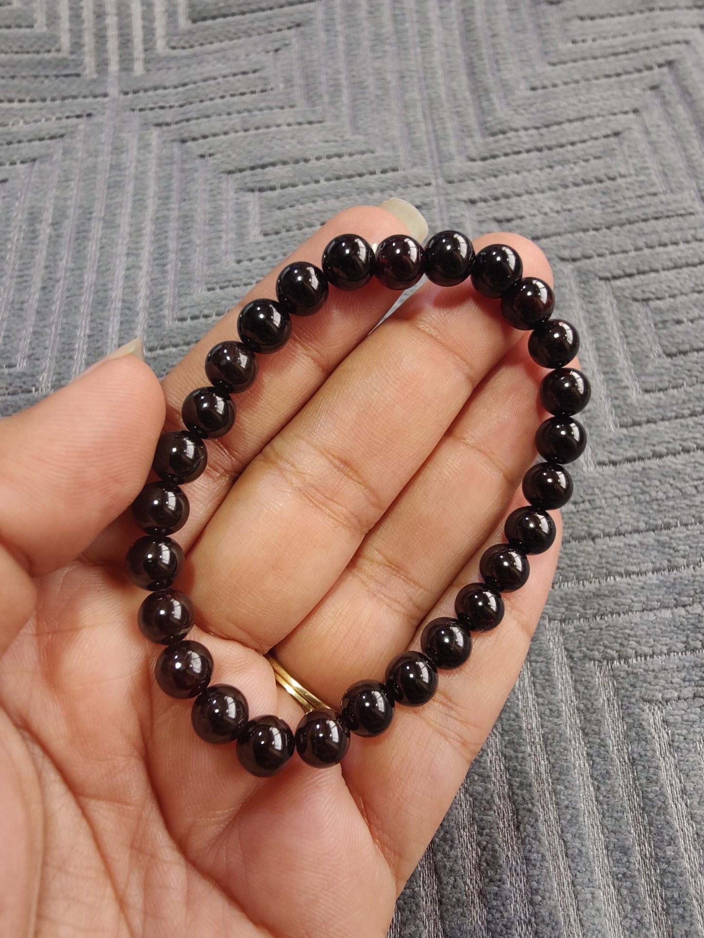 Enhance Passion and Intimacy with Garnet Bracelet (6mm)