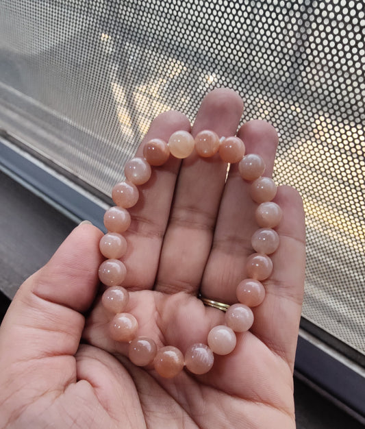 Hormonal Balance Peach Moonstone Bracelet (AAA Quality)